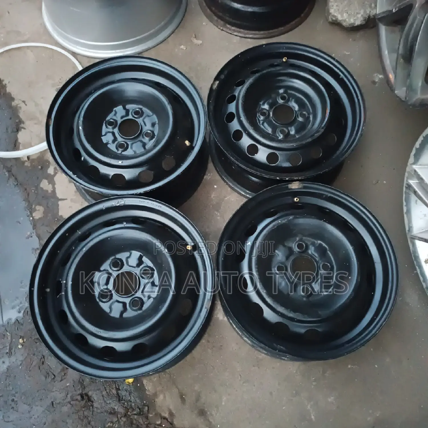 Nissan Rims Size 14 4holes Per Pc