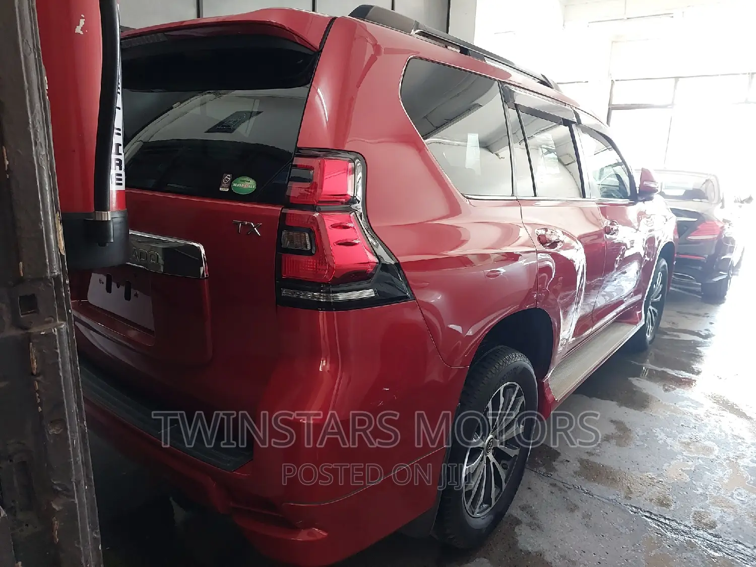 Toyota Land Cruiser Prado 2.8 2018 Red