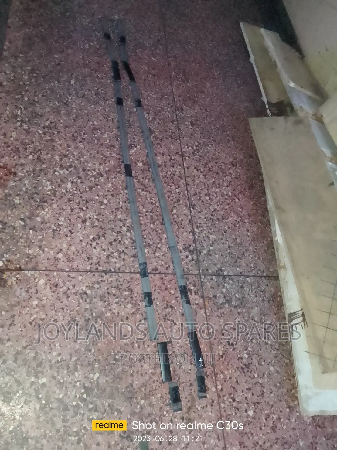 Harrier 240 Roof Mouldings