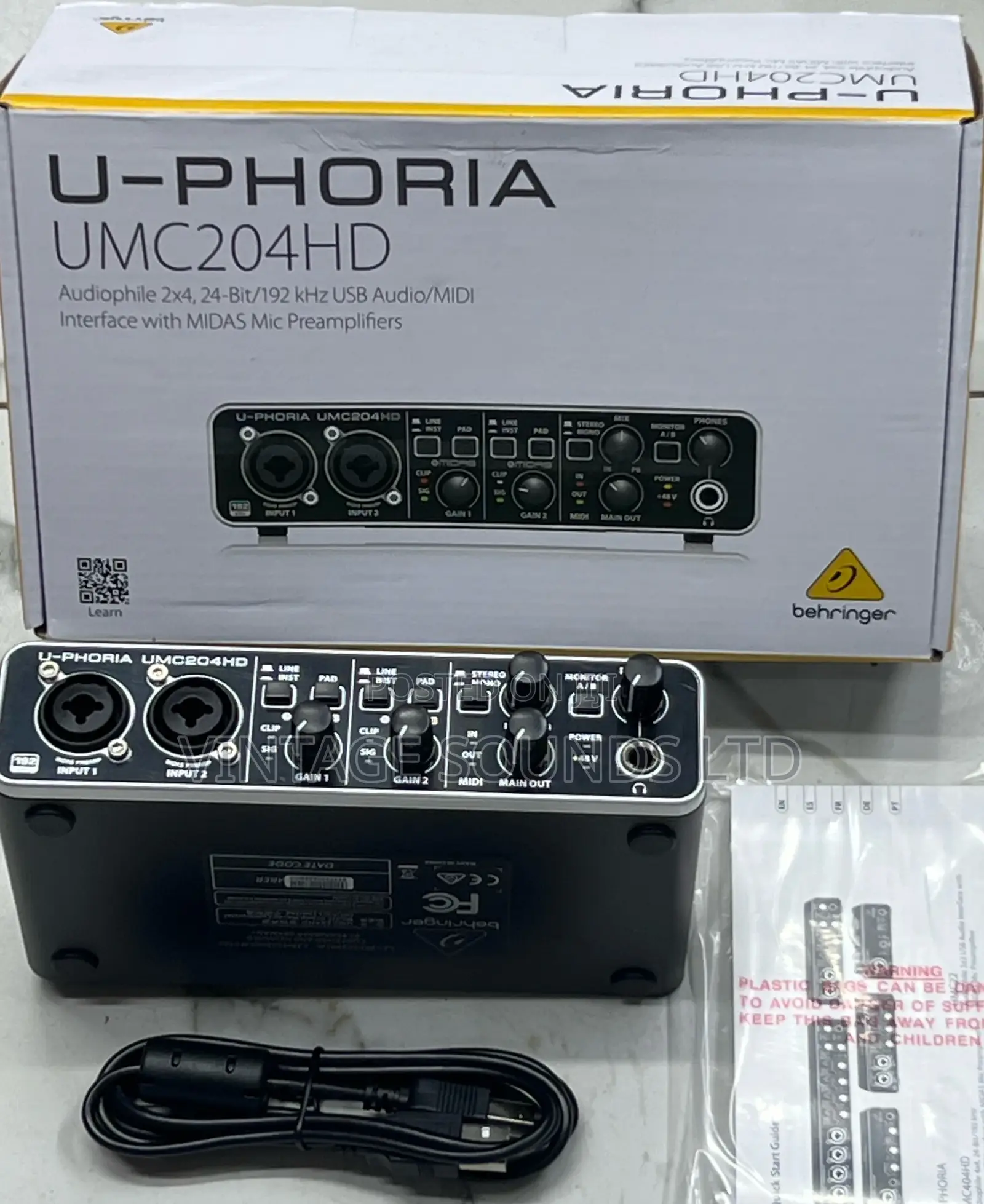 Behringer Uphoria Umc204 2x4 USB 2.0 Audio/Midi Interface