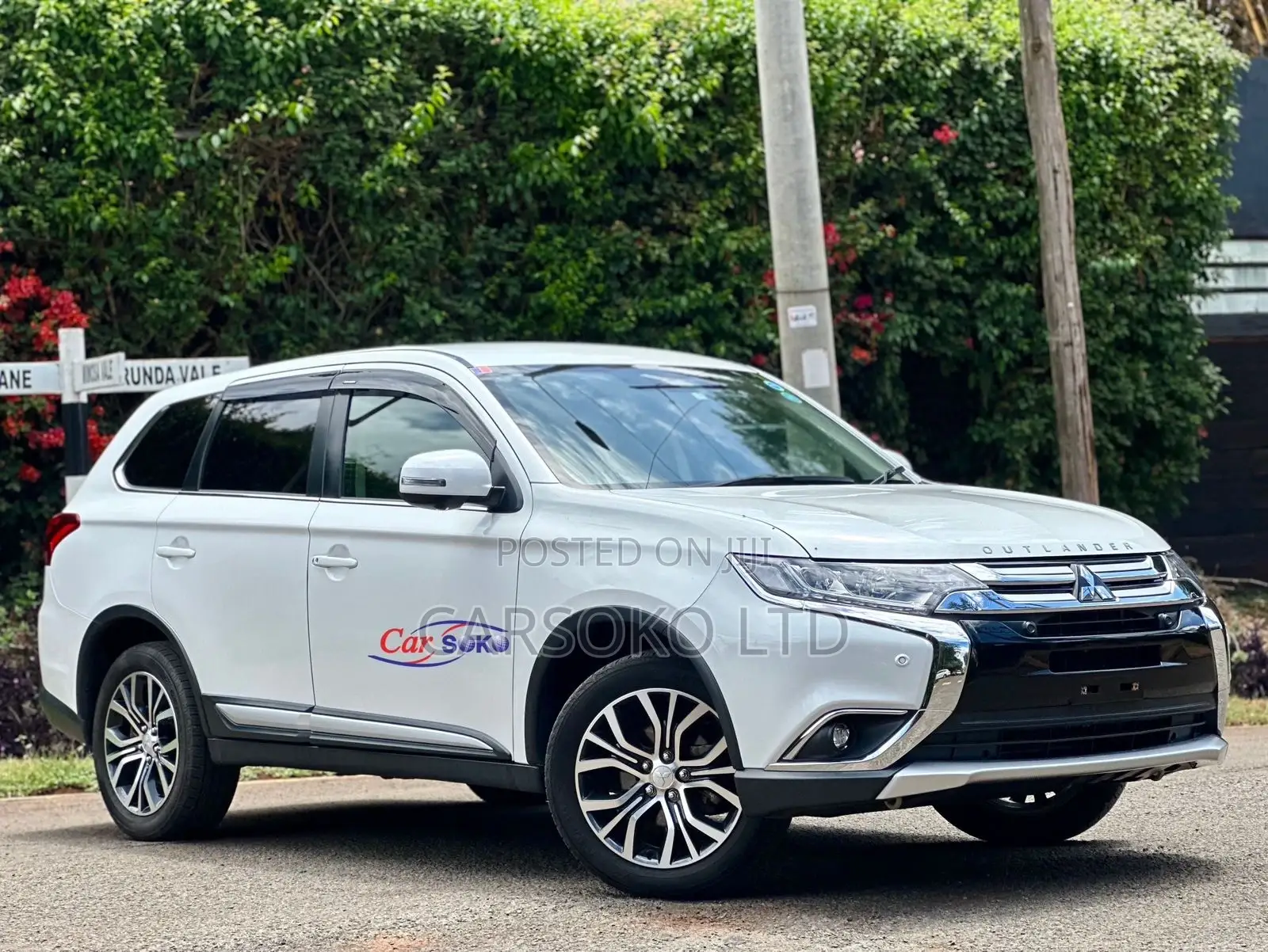 Mitsubishi Outlander 2017 Off white
