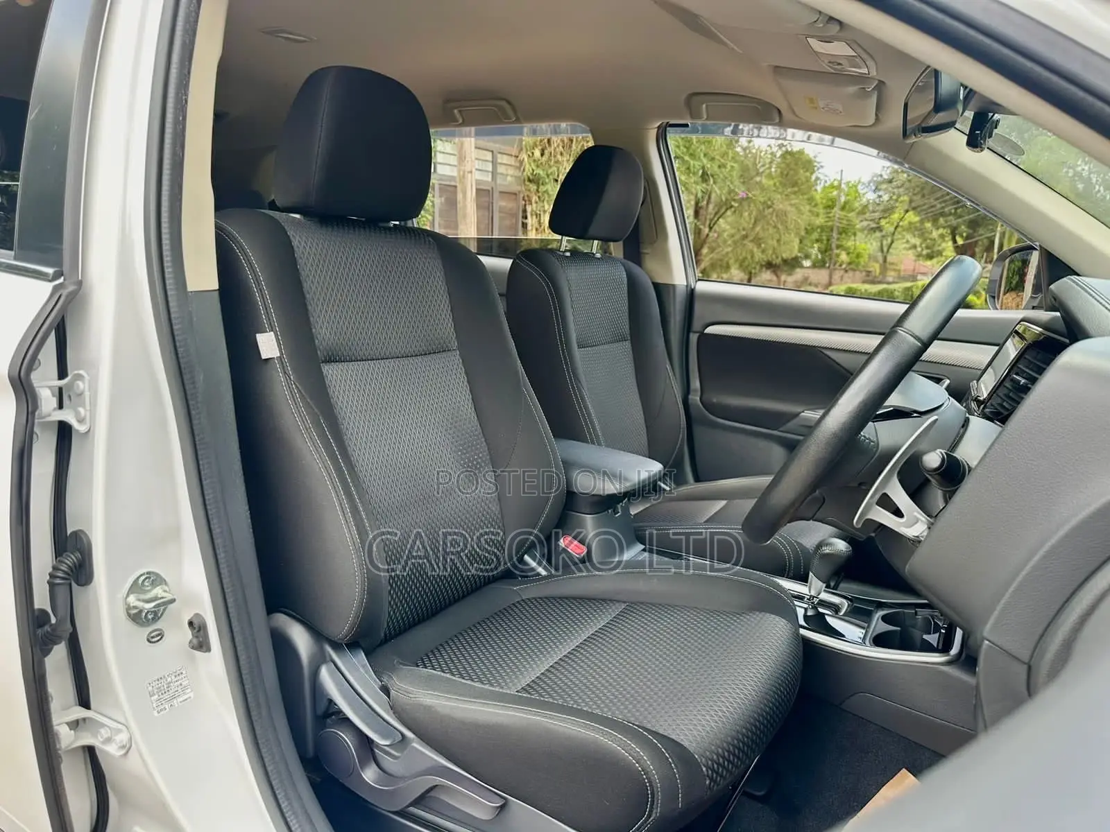 Mitsubishi Outlander 2017 Off white