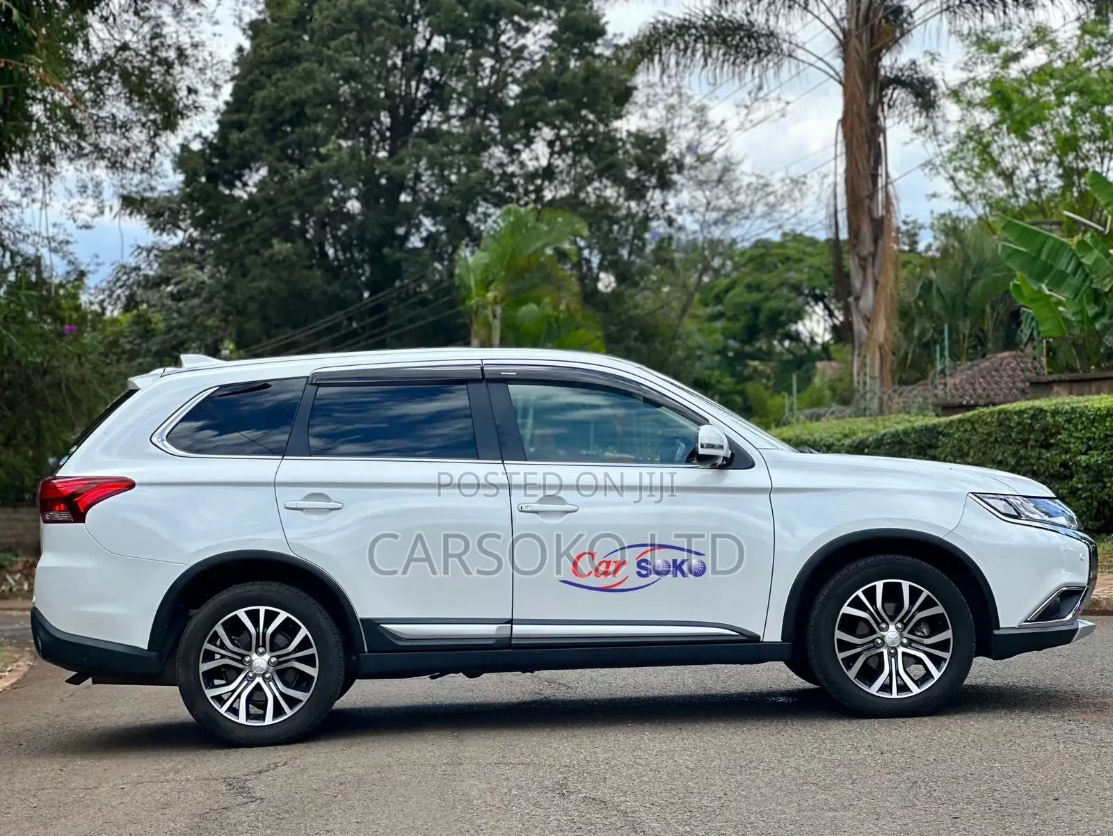 Mitsubishi Outlander 2017 Off white