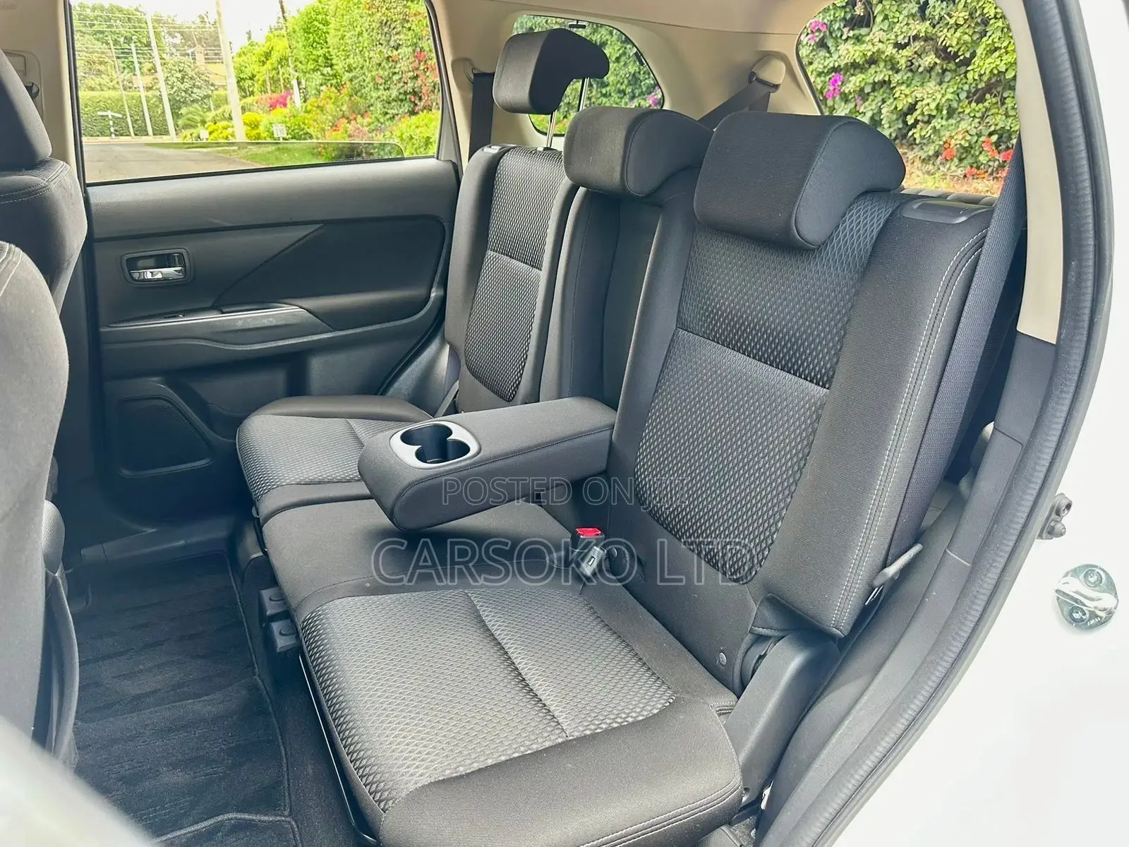 Mitsubishi Outlander 2017 Off white
