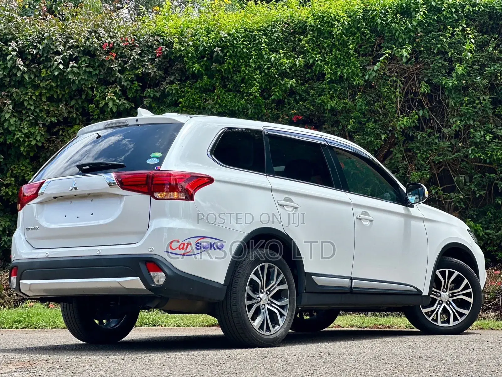 Mitsubishi Outlander 2017 Off white