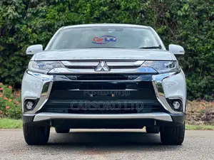 Mitsubishi Outlander 2017 Off white