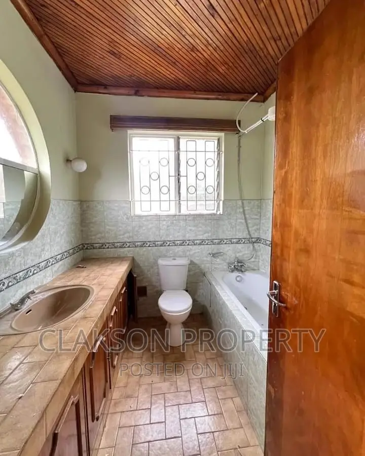 4bdrm Maisonette in Kilimani for rent