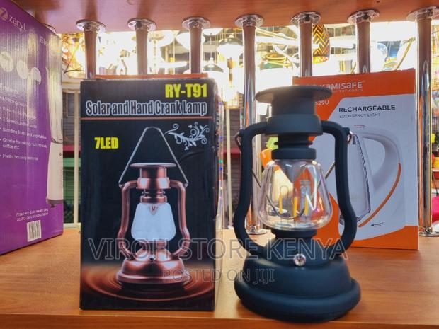 Rechargeable Solar and Hand Crank Lamp 3 in 1 Lantern - main view