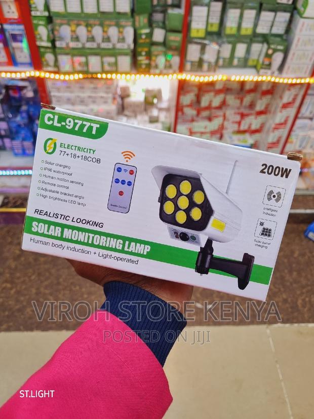 200 Watts Solar Monitoring Lamp With Motion Sensor - main view