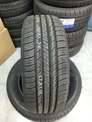 225/55r18 Kumho Tire