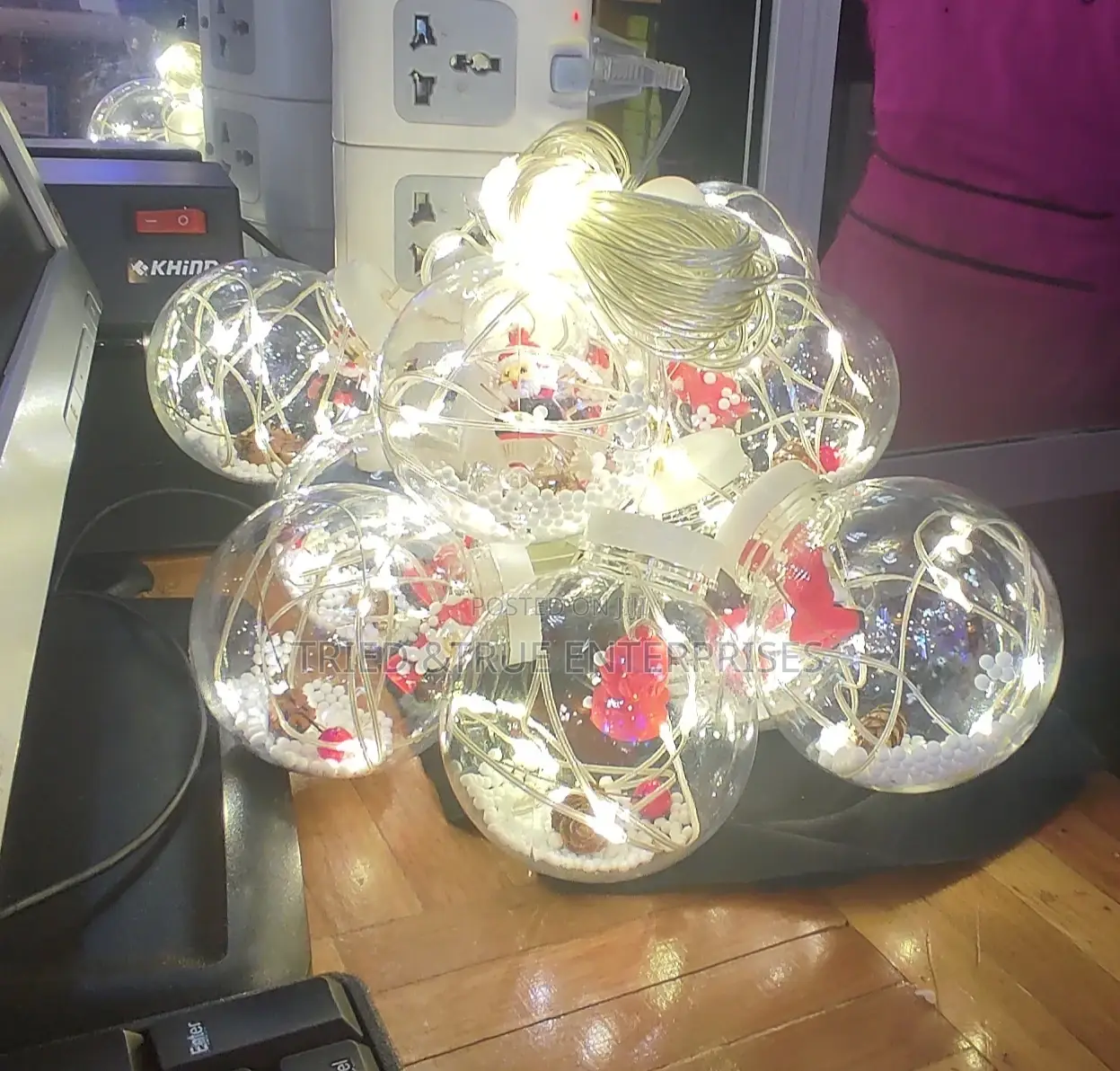 Christmas Ball( Multicoloured)
