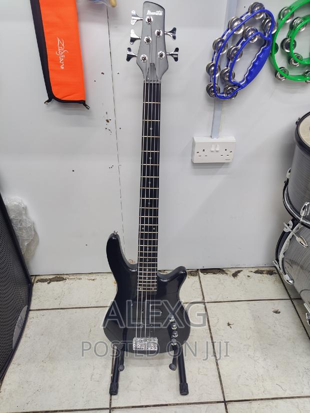 Fender 5 String Bass - thumbnail 3