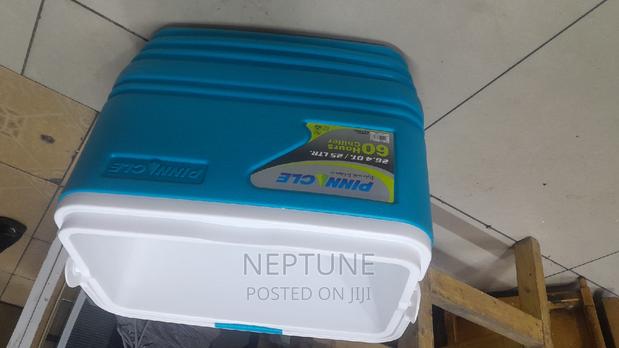 25 Litres Cooler Box - thumbnail 3