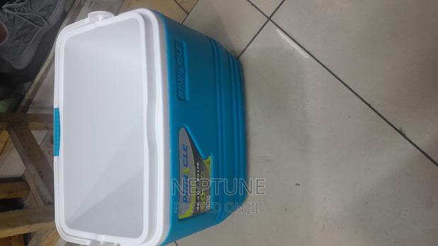 25 Litres Cooler Box - thumbnail 4