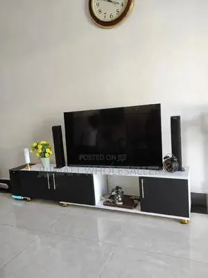 Tokyo Expandable TV Stand
Length Can Expand Upto 6ft