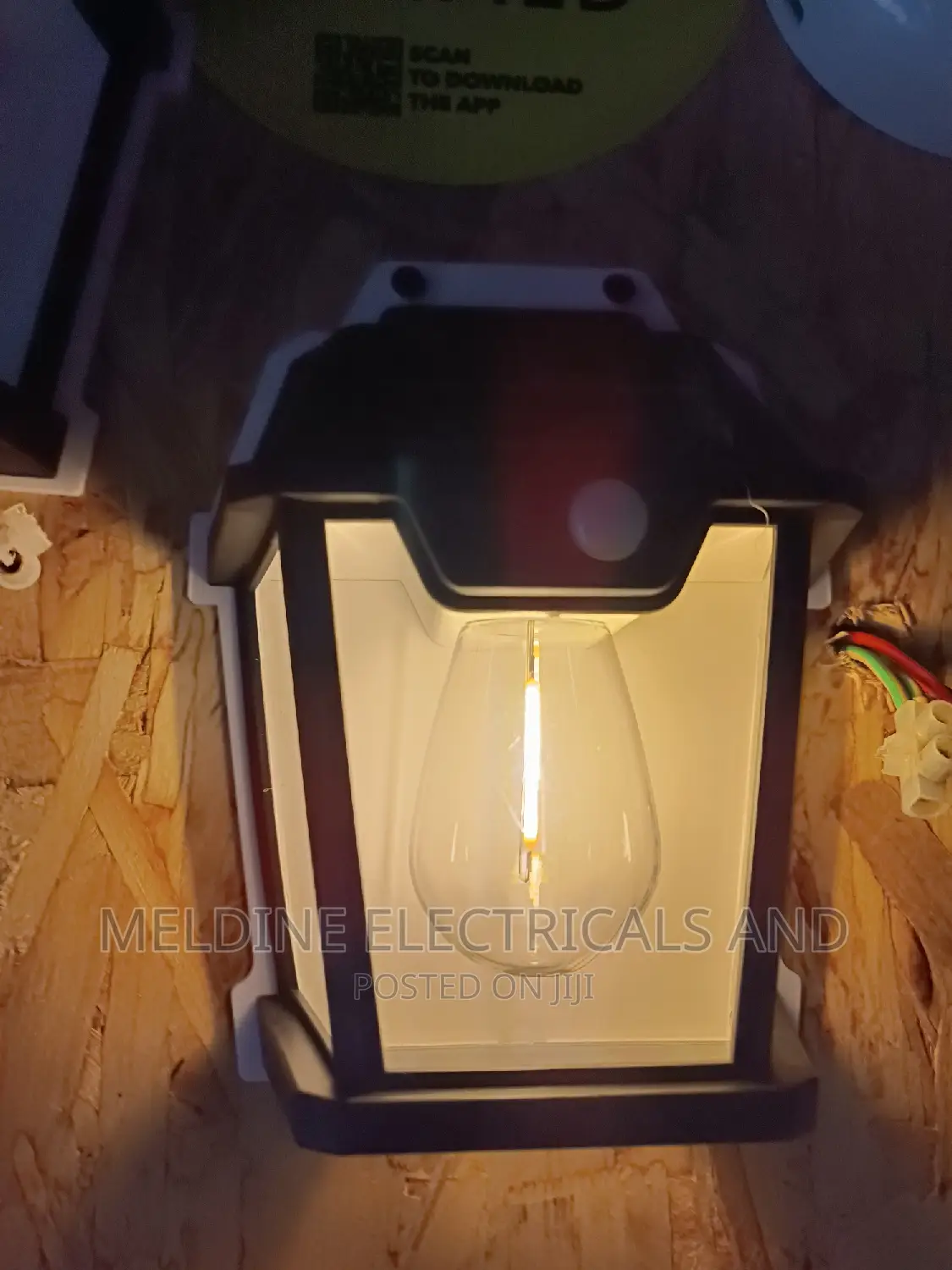 Solar Motion Sensor Wall Light