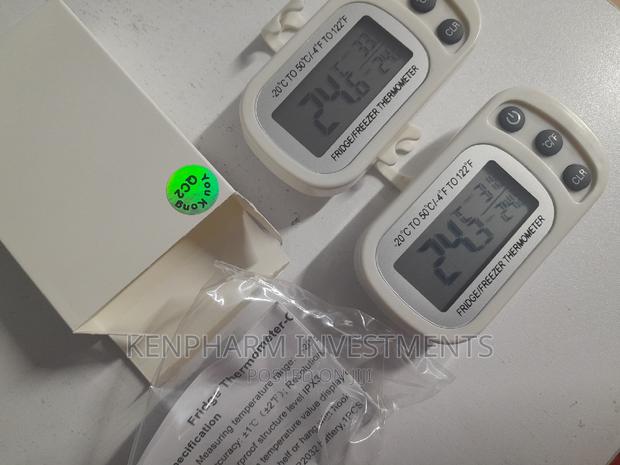 Digital Fridge Thermometer With Hook - main view