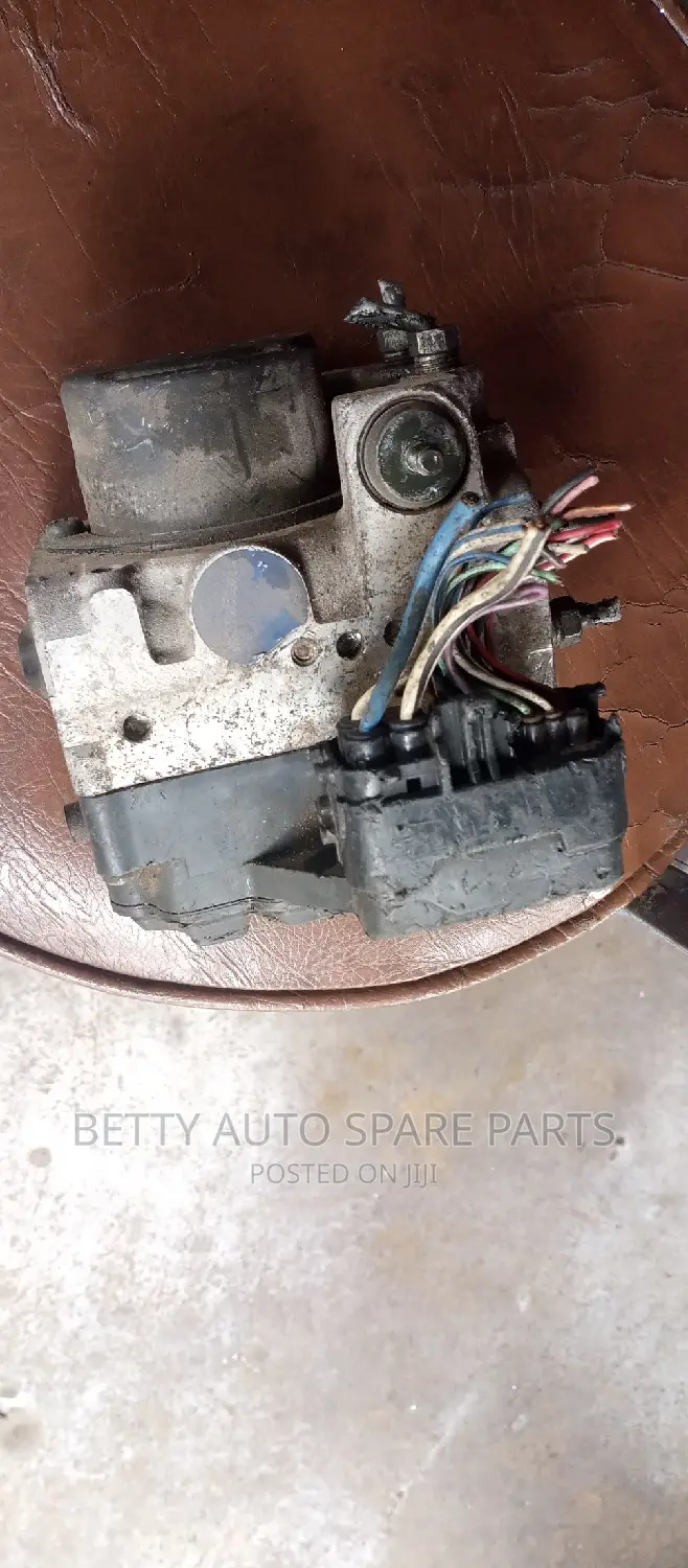 Toyota Vigo 4 Wd Abs Pump