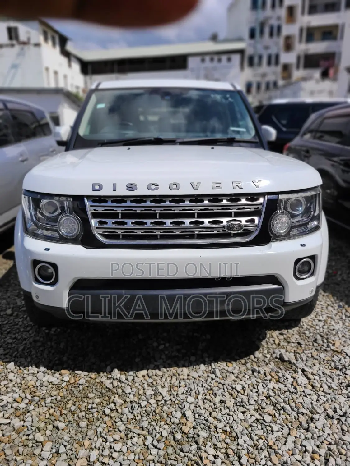 Land Rover Discovery 2016 White