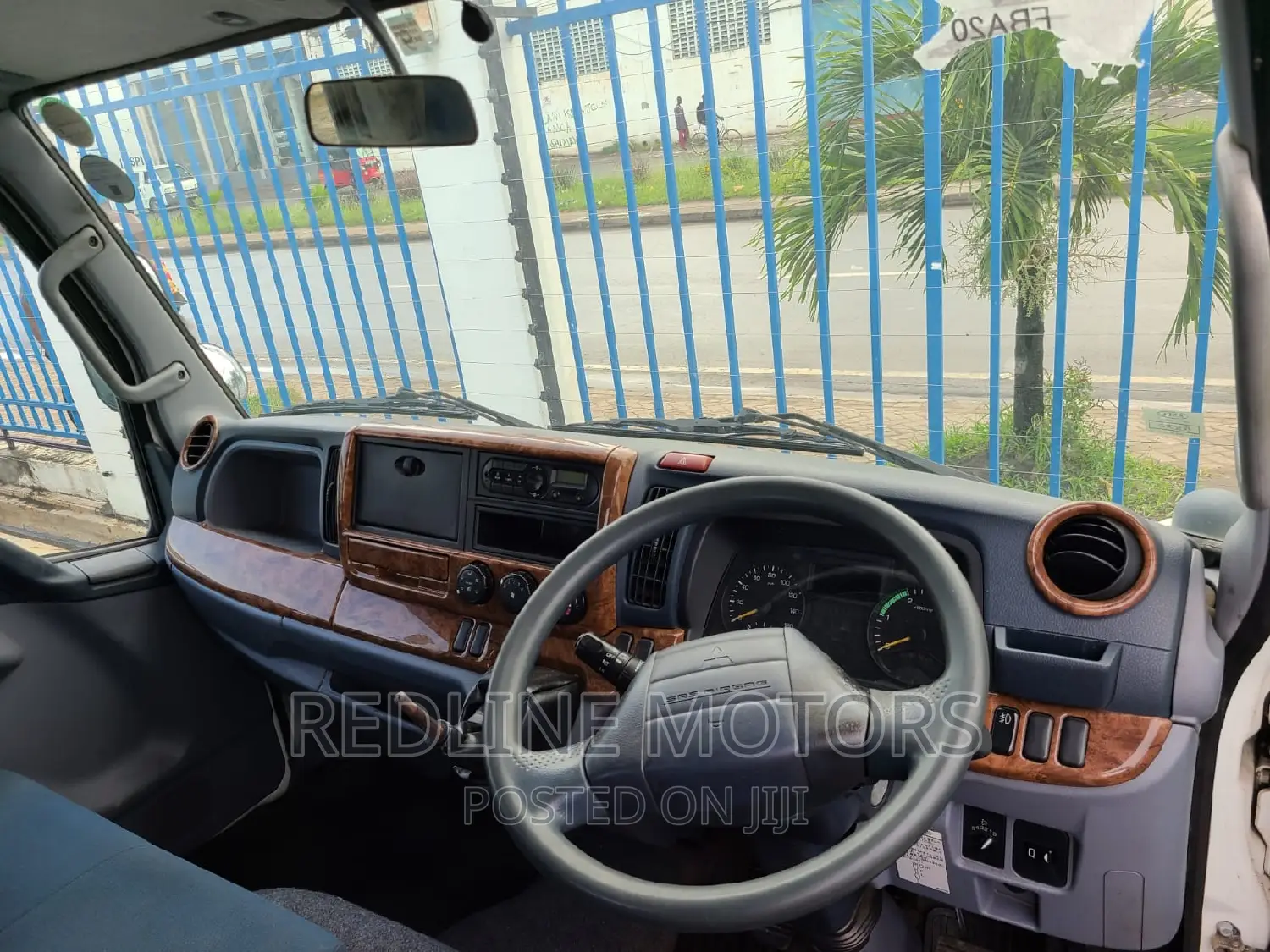 Mitsubishi Canter 2016 Pearl
