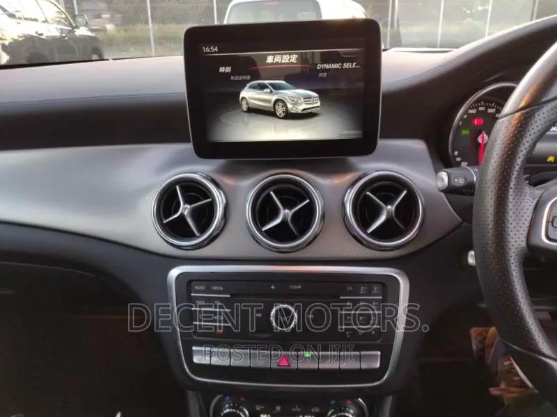 Mercedes-Benz GLA-Class 2017 Brown