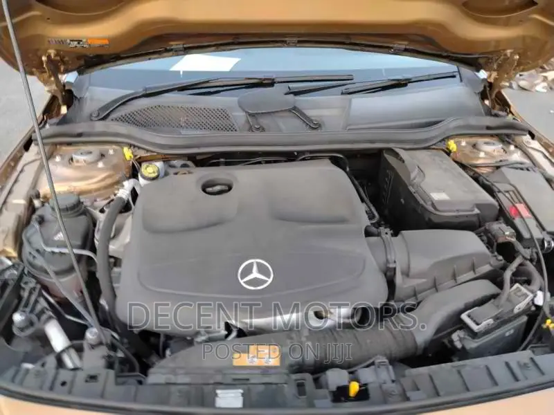 Mercedes-Benz GLA-Class 2017 Brown