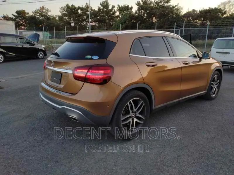 Mercedes-Benz GLA-Class 2017 Brown
