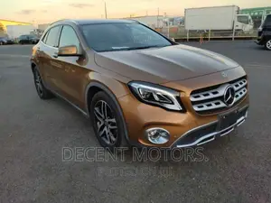 Mercedes-Benz GLA-Class 2017 Brown