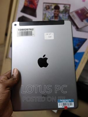 Apple iPad Air 2 64 GB Gray - main view