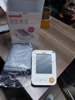Digital Blood Pressure Monitor - Yuwell - thumbnail 2