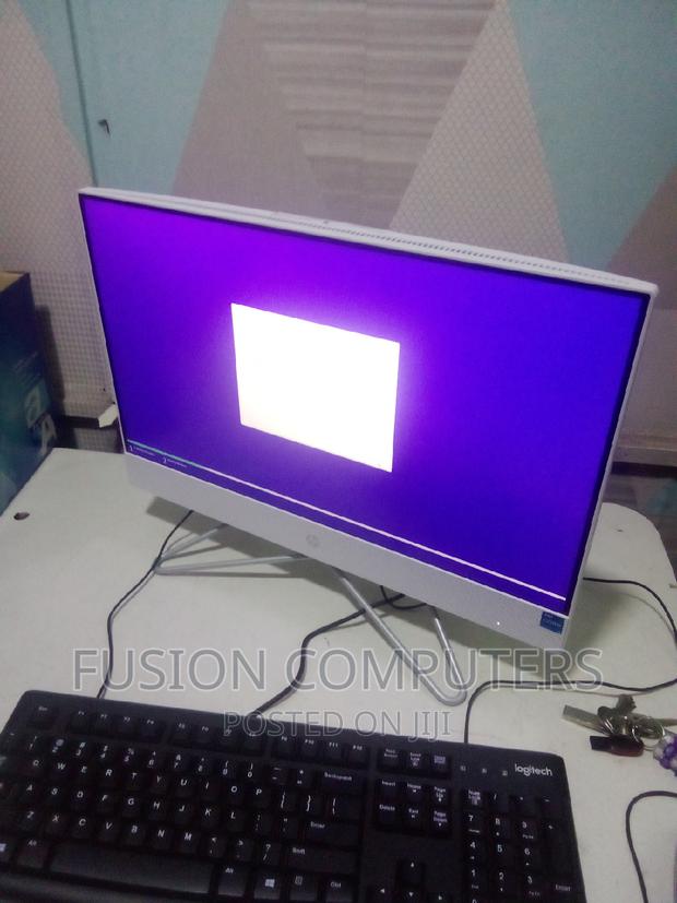 New Desktop Computer HP 200 G4 4GB Intel Core I5 SSD 1T - main view