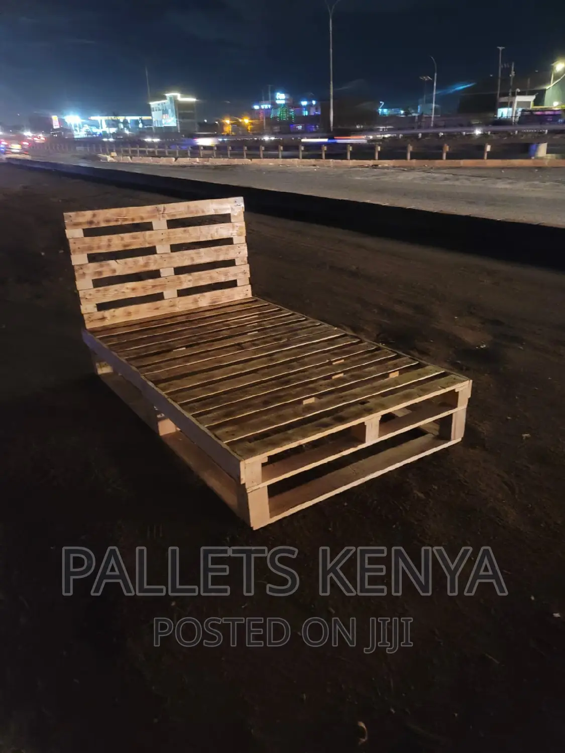 Pallet Bed 4*6 Detachable and Blazed Pallet Bed. (EN001) in Kasarani