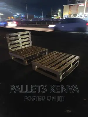 4*6 Pallet Bed- Detachable and Blazed Pallet Bed. (EN#003,)