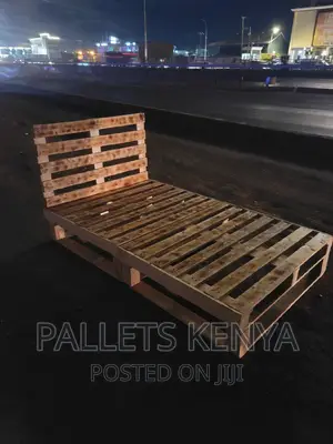 Pallet Bed- 4*6 Detachable and Blazed Pallet Bed. (EN#013 )