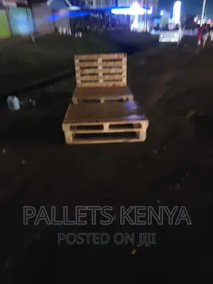 4*6 Pallet Bed- Detachable and Blazed Pallet Bed .(EN#014 )