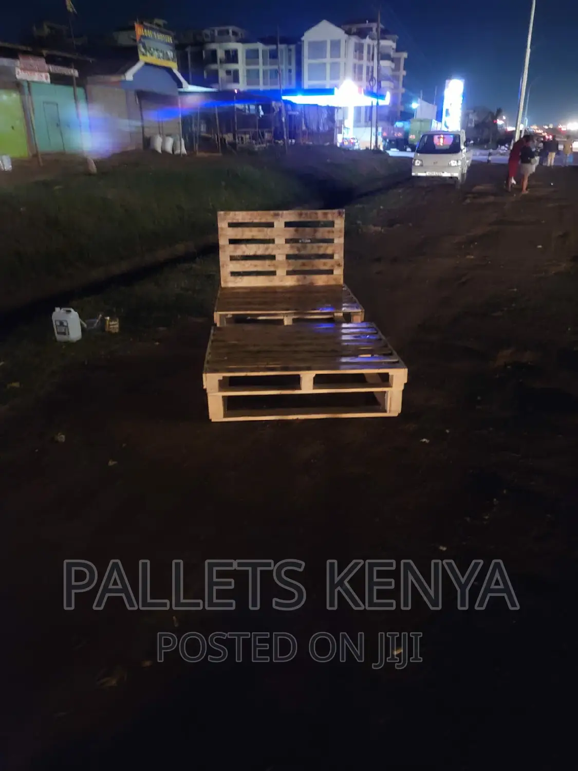 4*6 Pallet Bed- Detachable and Blazed Pallet Bed. (EN#P2,05)