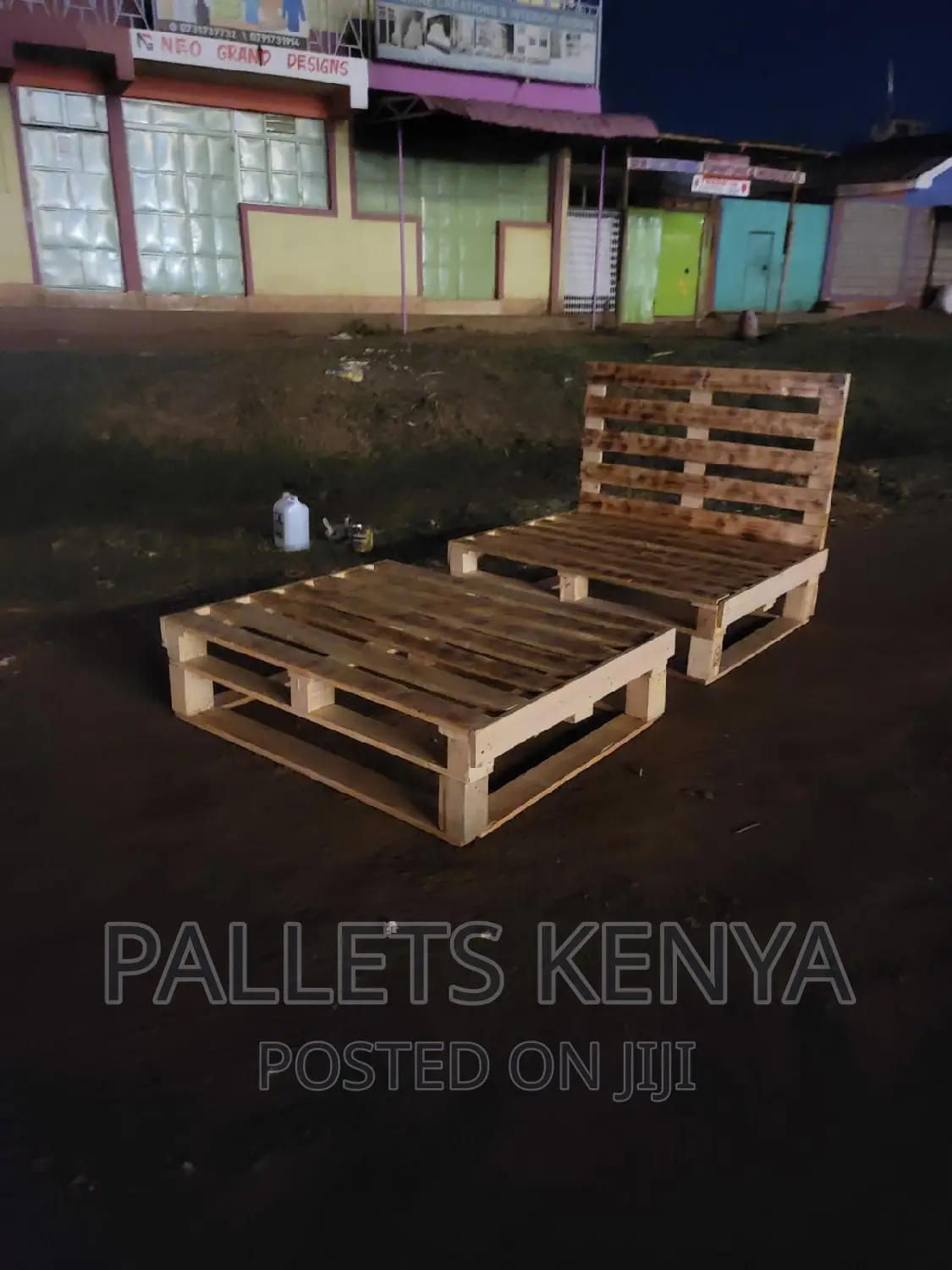4*6 Pallet Bed- Detachable and Blazed Pallet Bed.