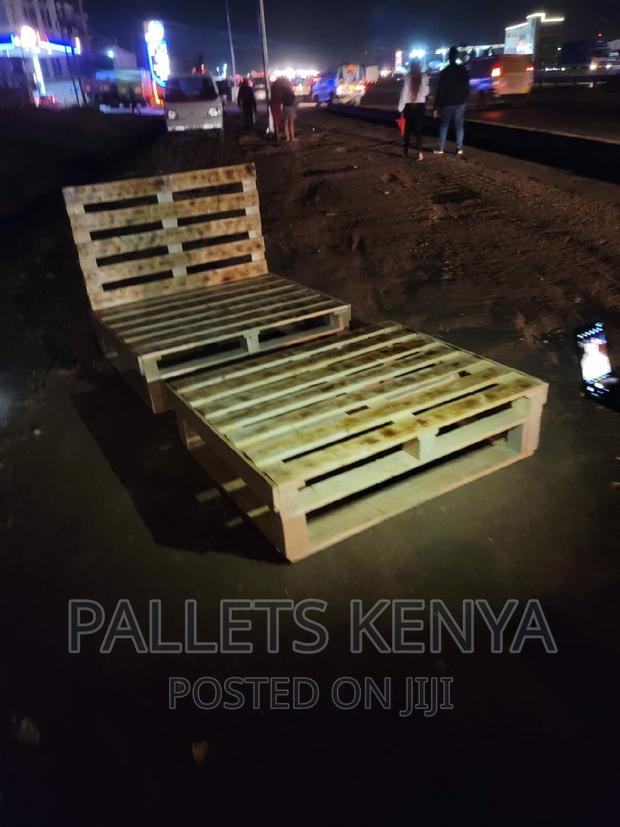 4*6 Pallet Bed- Detachable and Blazed Pallet Bed .(EN#5R,02)