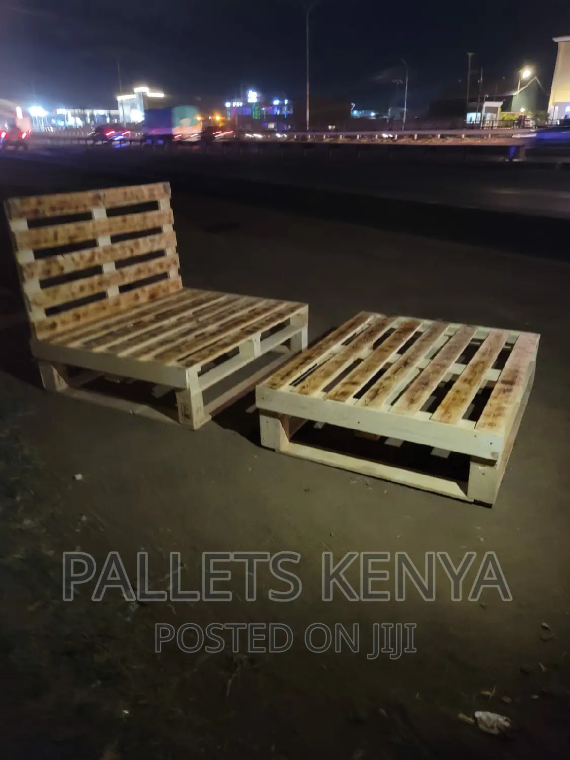 Pallet Bed- 4*6 Detachable and Blazed Pallet Bed. EN#7R,02,)