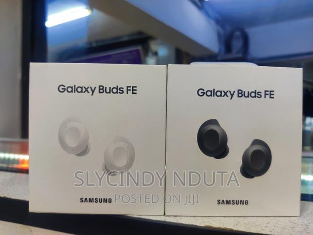 Galaxy Buds Fe - main view