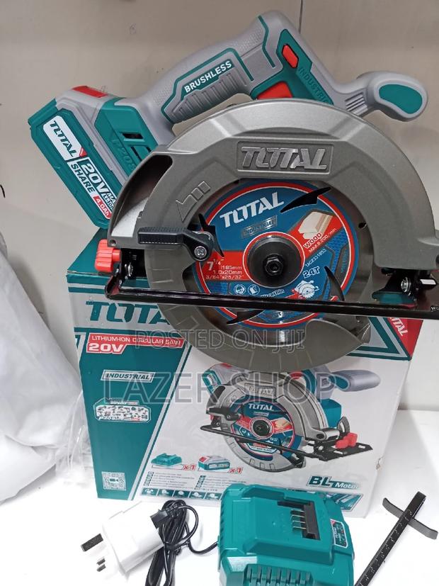 20v Lithium Ion Cordless Circular Saw - thumbnail 3