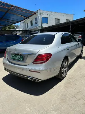 Mercedes-Benz E250 2016 Silver