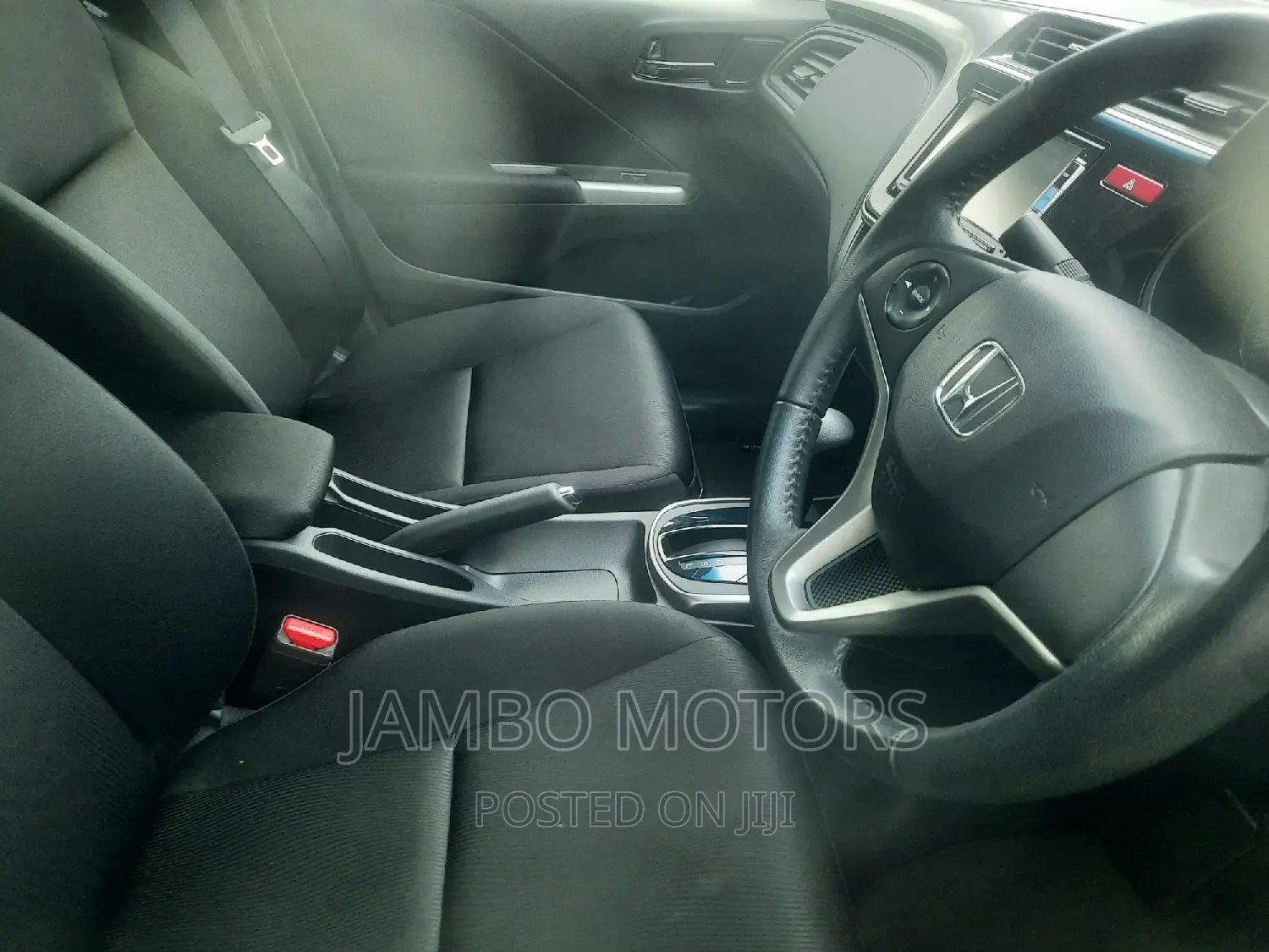 Honda Grace 1.5 Petrol FWD 2016 Silver
