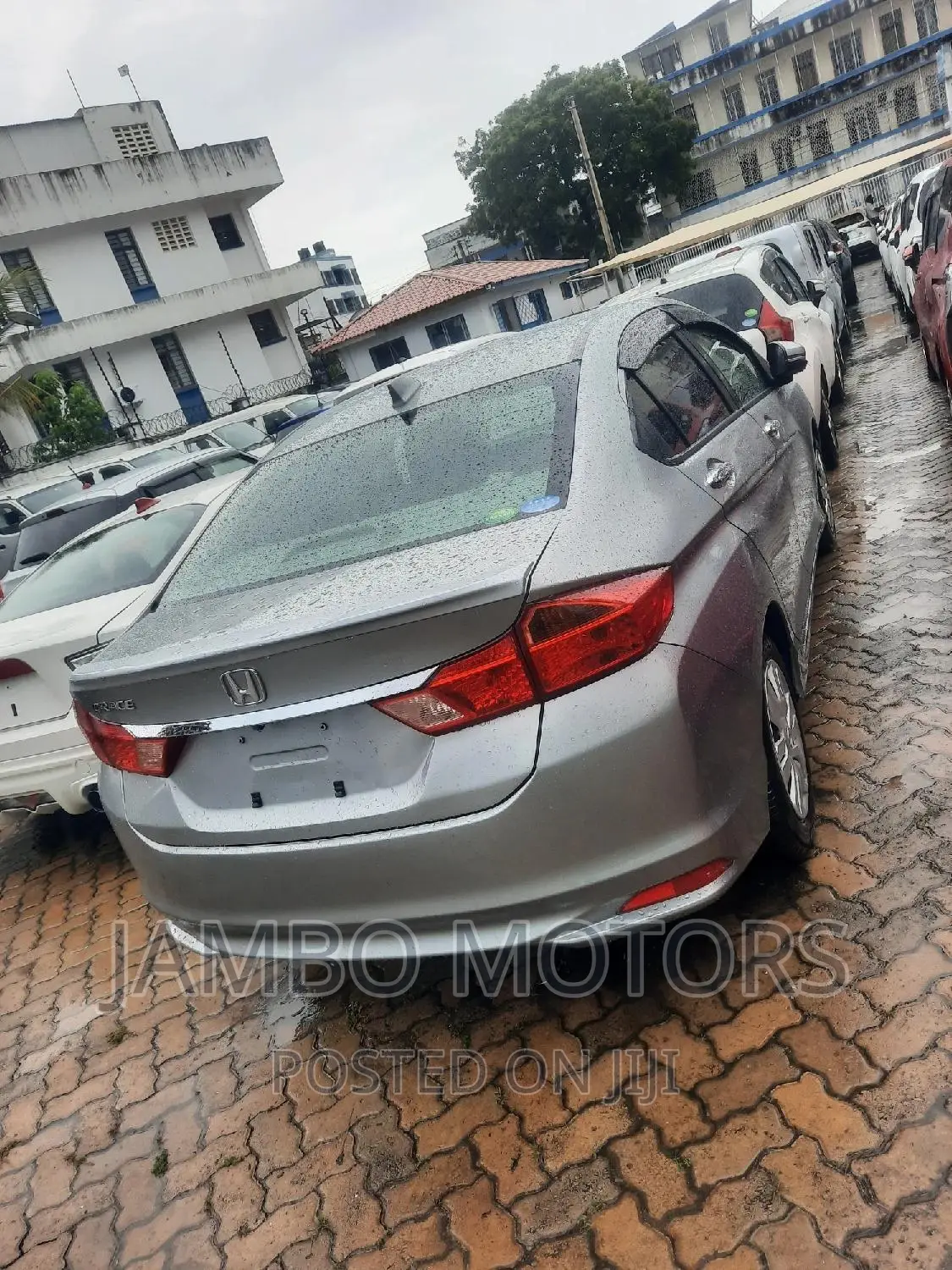 Honda Grace 1.5 Petrol FWD 2016 Silver