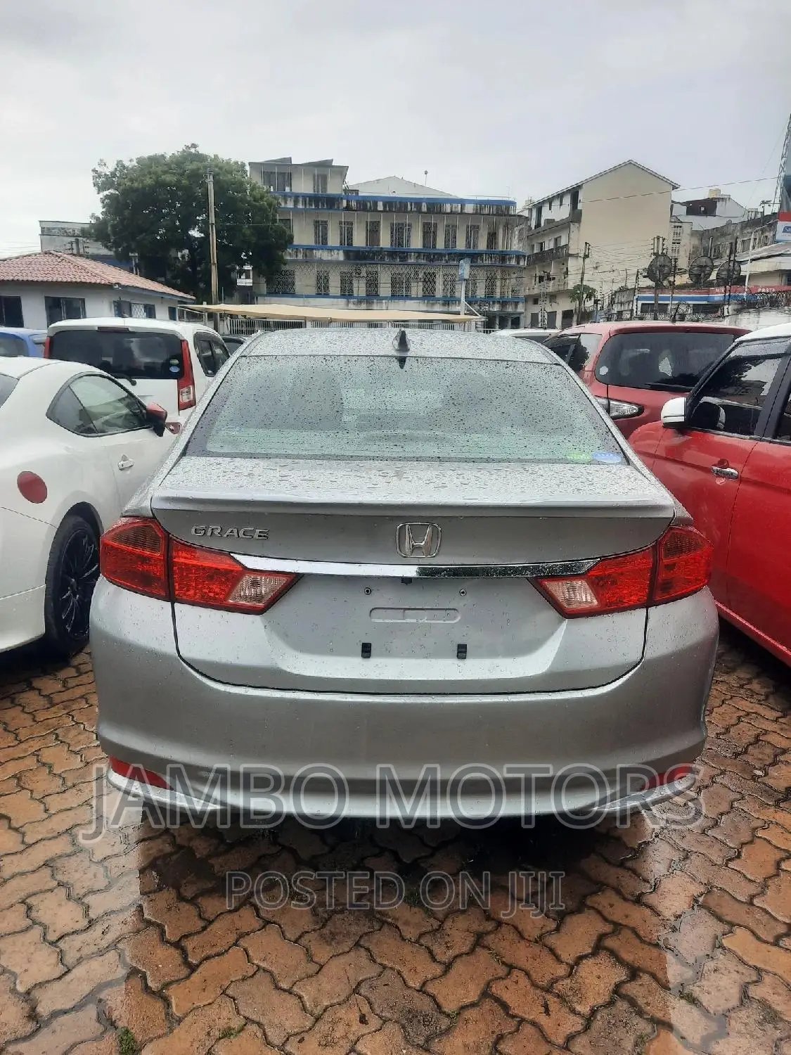 Honda Grace 1.5 Petrol FWD 2016 Silver