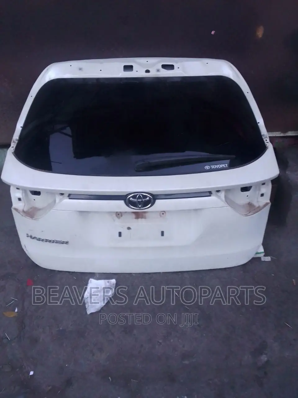 Harrier 2015 ZSU60 Boot Door