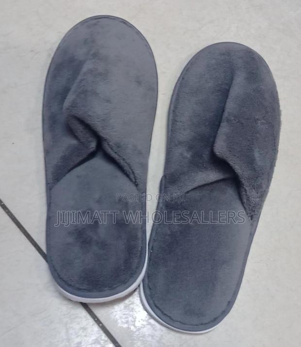 Adult Indoor Sandals Warm With Cotton and Soft Texture
