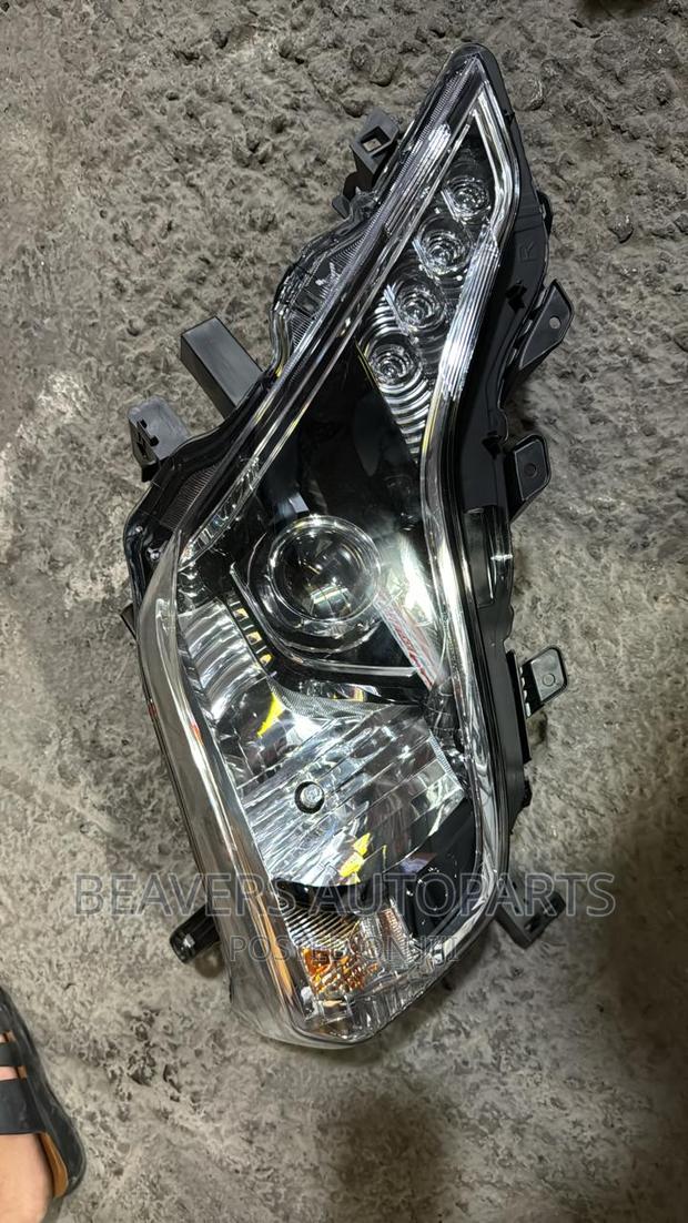 Landcruiser Prado 2015 Headlight