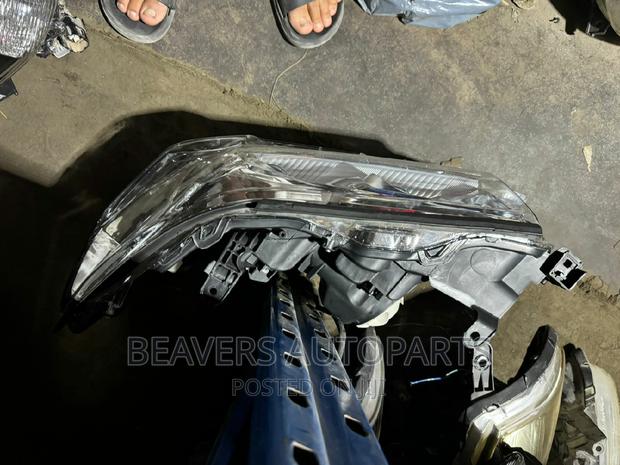 Landcruiser LC 200 2015-2018 Headlight - thumbnail 3
