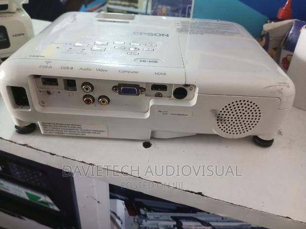 EPSON Eb S05 Projector, Exuk  - thumbnail 2